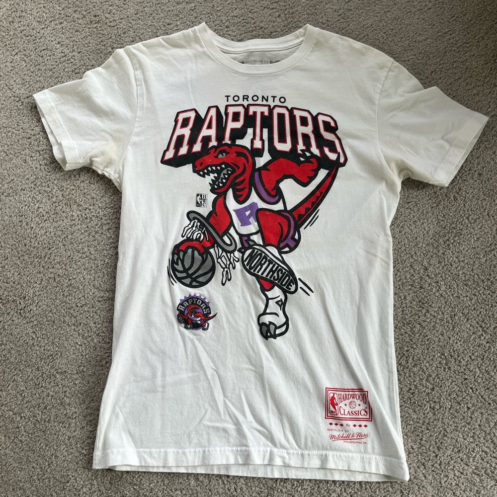 Toronto Raptors/Mitchell & Ness White Graphic Tee